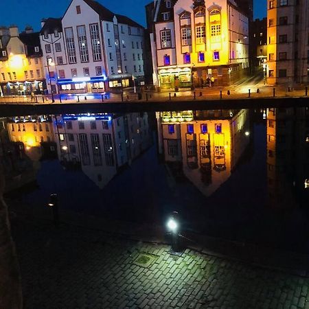 Vibrant Apartment At The Shore In Leith エディンバラ エクステリア 写真
