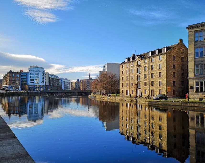 Vibrant Apartment At The Shore In Leith エディンバラ エクステリア 写真